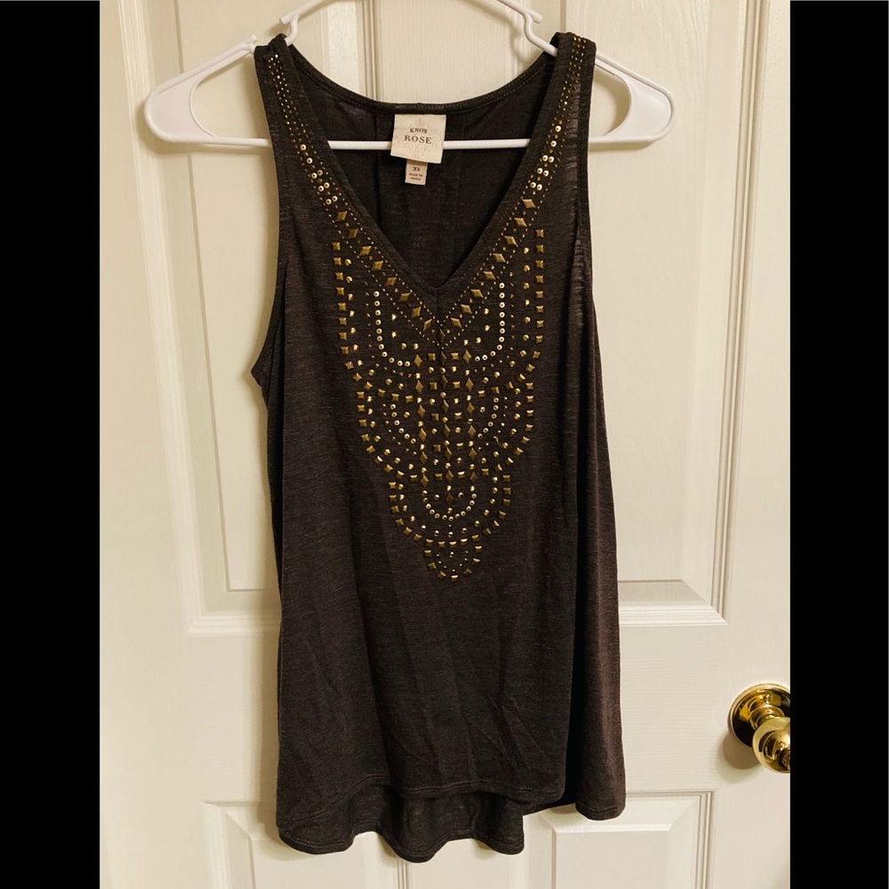 Knox Rose Green Sleeveless Studded V-Neck Top.EUC.